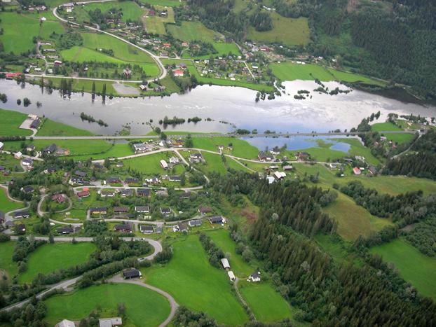 Bagn kyrkje - flyfoto