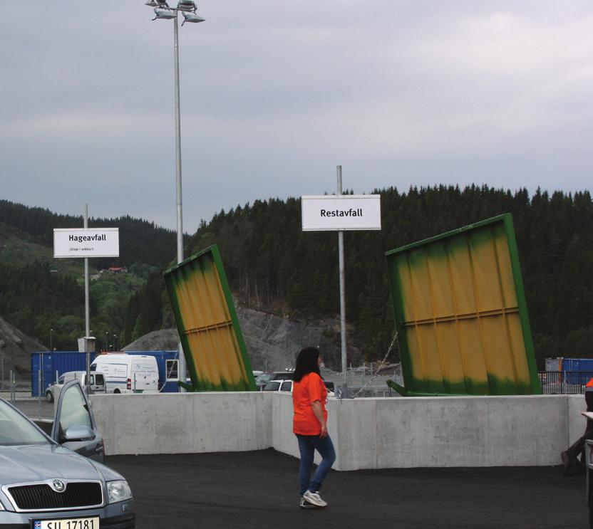 Sorter avfallet før du kjem Om du kjem med avfallet i bil eller på hengar, kan det vera lurt å sortera avfallet heime og ikkje slengja alt i ein haug.