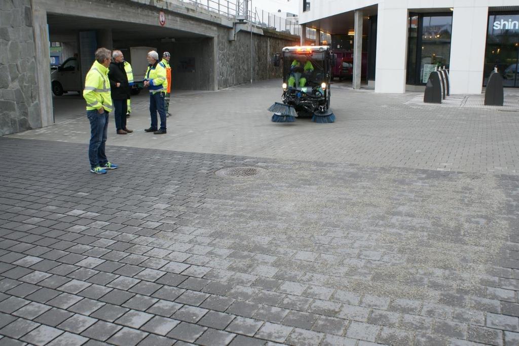 Testfelt 5 - Nedre Jernbanevei, Sandnes Byområde med permeabelt dekke Utvikling av gode vedlikeholdsrutiner og