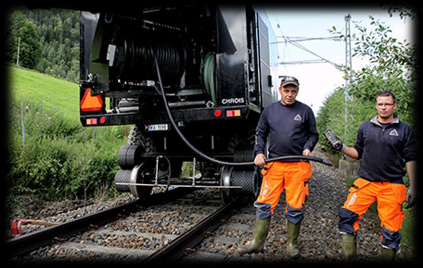 bekker/elveløp og i bratte skråninger