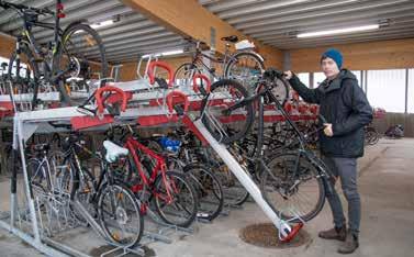 8 9 Sykkelparkeringens kvalitet Garderober og sykkelpleie VÆRBESKYTTET OG TRYGG All sykkelparkering bør være under tak.