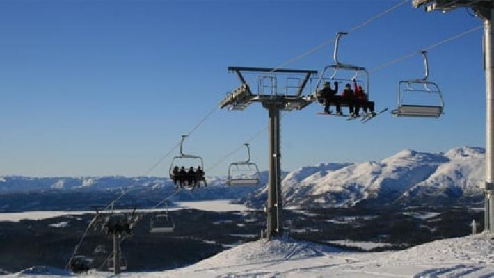 -Skisenter i Telemark Vierli Skisenter (16.4 km) Skisenteret har fem skitrekk og 6575 meter med nedfarter som ligger over 1000 m.o.h. fordelt på 9 nedfarter. Her er det mye hopp, big jumps og rails.