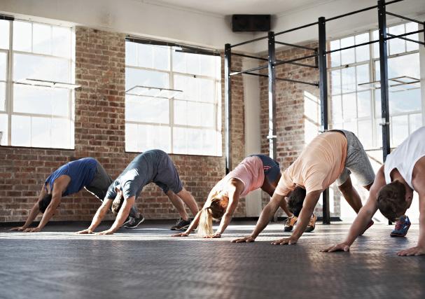 LITT OM MINDFULNESS I mange bevissthetsdisipliner over hele verden, er mindfulness blitt overlevert gjennom generasjoner som en vei til selvinnsikt og økt livskvalitet.