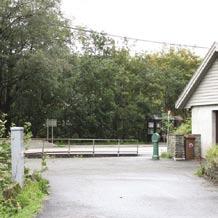 Veggar i gangtunnel males lysere og tunnelen belyses. Trafikkgjerde i Elvebakken fjernes.