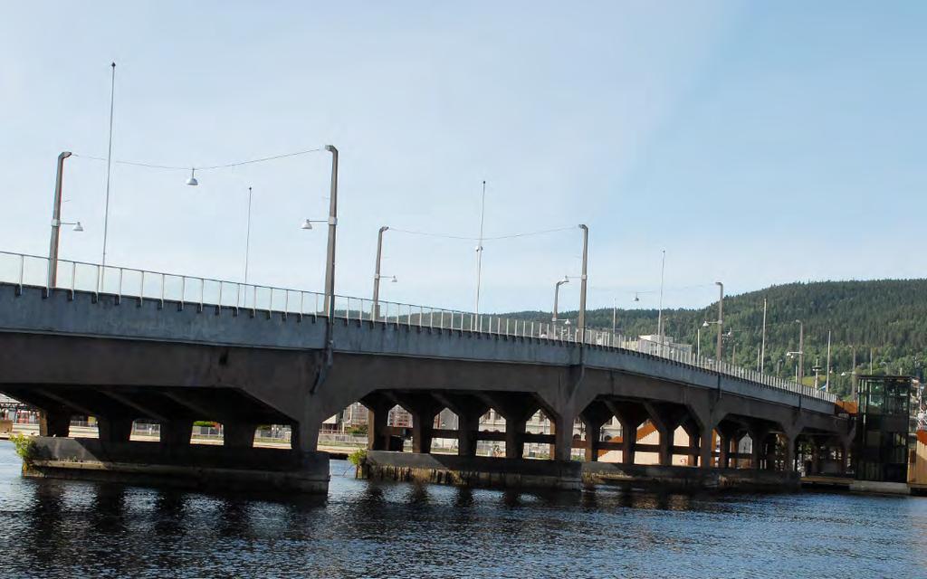 BY - Utredning bybrua og oppgradering Gang- og kjørearealene på Bybrua ble rehabilitert i 2012. Det er nå økende behov for rehabilitering av bruas søyler og fundamenter.