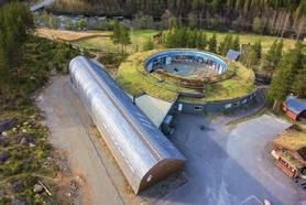 Besøkssenter og kunstgalleri På Nordland nasjonalparksenter finner du både et besøkssenter der du kan lære om nasjonalparkene