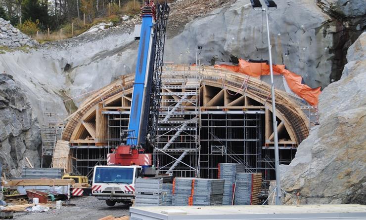 foreliggende informasjon, uten risikopåslag for overraskelser Byggherren kan foreta