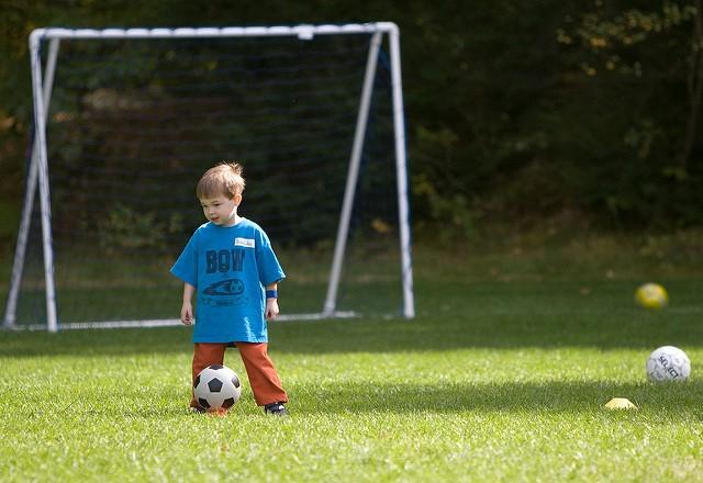Gratis fotballskole Rekruttering av 6-åringer til høsten Byåsen breddefotball arrangerer oppstartsdag for nytt kull lørdag 26. August kl.10.00-12.