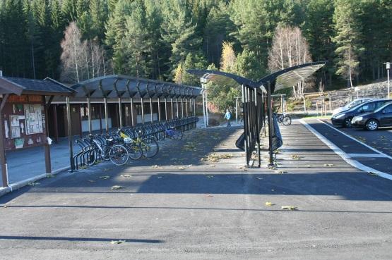 Flere ønsker utvidelse av p-plass eller endring av hente/bringeforhold. Dette er eiers ansvar og prioriteres derfor ikke i denne planen.