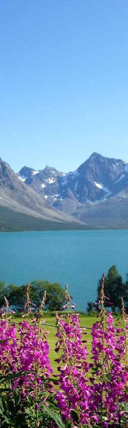 VELKOMMEN TIL LYNGEN! I uminnelige tider har landskapet både fasinert og utfordret mange. Lyngen-naturen er for de som søker utfordringer og for dem som søker ro og stillhet i naturen.