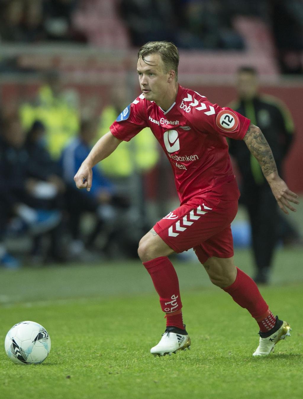 #Bergens stolthet #Comeback kid SK Brann Stiftet 1908 Hovedsponsor () Draktsponsor () Inntekter NOKm 120 94 117 Arenakapasitet, Brann stadion 17.