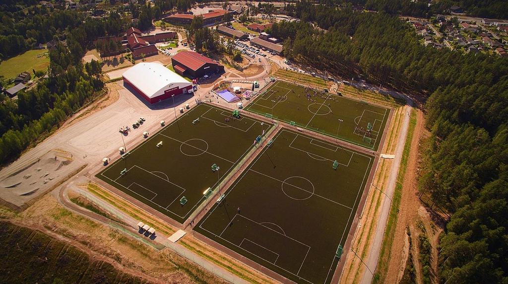 6.6 Fotballgruppa Runar Landsverk ble på årsmøte 2016 valgt som ny leder av fotballstyret. Det har vært noen utskiftninger i styret i 2016.