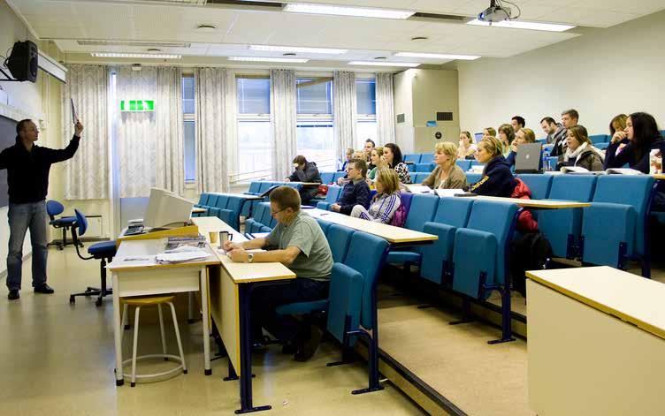 30 Arbeidsgruppe 02 Høgskolen i Vestfold intern 31 HØSTENS OPPTAK (2013) Totalt 3791 heltidsekvivalenter. 4500 studenter fordelt på heltids- og deltidsstudier.