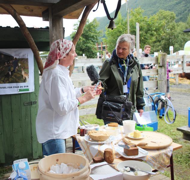 Dyregod-dagane 2016 "Dyregod-setra" var også i år godt besøkt, og vi registrerer at vi prater med folk busett lengre og lengre unna Møre og Romsdal når vi står på stand.