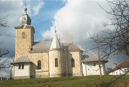 Zonele turistice cele mai importante ale judetului sunt Tara Oasului si zona Codru.