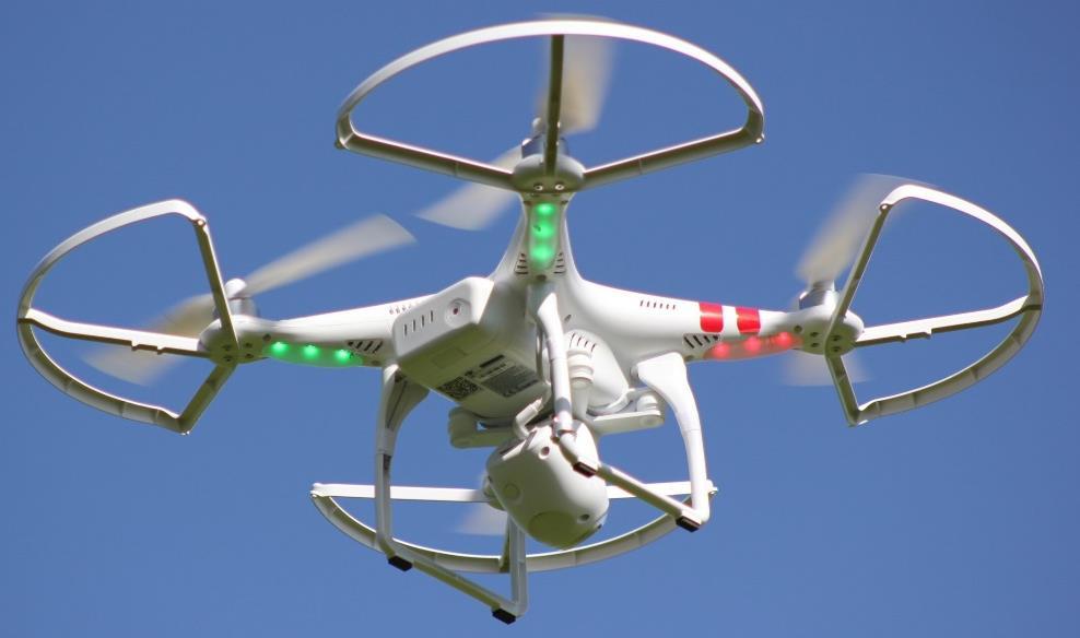 Drone søk / tilsyn Søk ved bruk av toveis radiolink (UHF) for å identifisere dyr.