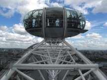 London Eye Under ein tur til London besøkte familien til Hanna London Eye. Det er eit stort pariserhjul som er 135 m i diameter.