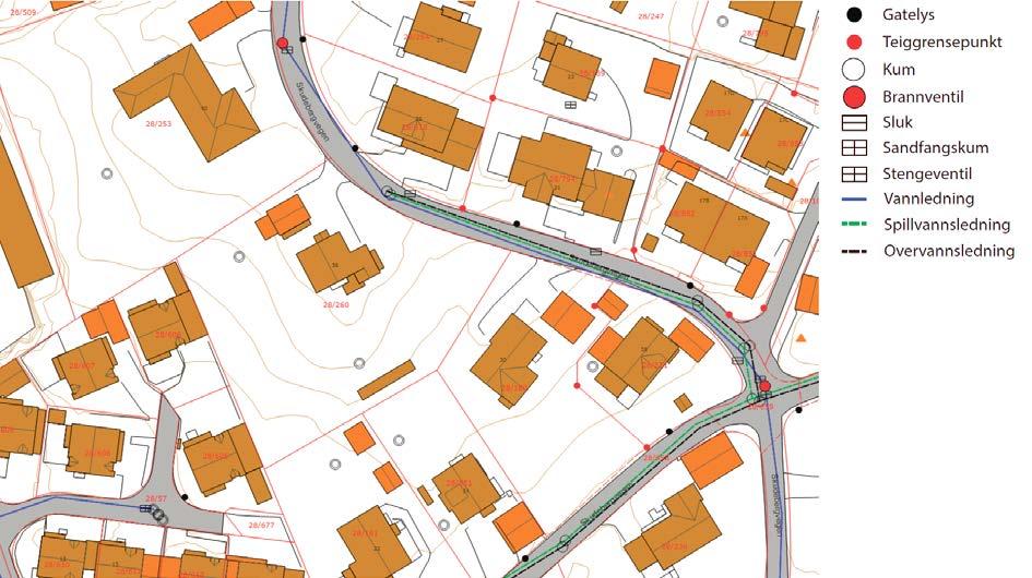 Togstasjonen Øksnevadporten er lokalisert bare 1,5 km unna, og knytter Skudebergveien opp mot et større område. Dette er et fordelaktig tilbud for eventuelle pendlere. 4.8.