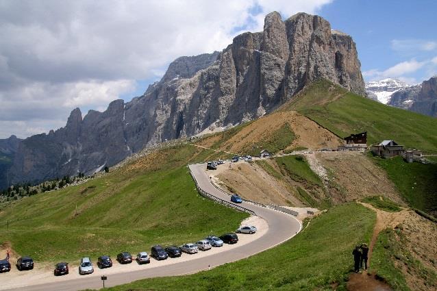 Dag 4 Utflukt til Bolzano (F, M) I dag tar vi fri fra vandringer og besøker Bolzano. Dette er en sjarmerende italiensk by, som bærer preg av å ha tilhørt Østerrike frem til 1919.