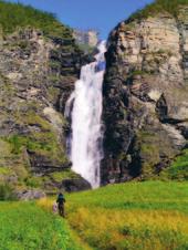 Hytter i nasjonalparken Artikkelen er laget i et samarbeid mellom Heidi Arnesen fra Nord-Troms Turlag og redaksjoneskomitéen Turglede for hele familien.