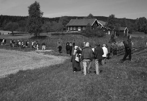 Post 20: Øvre Kirkeby gård Øvre Kirkeby gård ble skilt fra hovedgården på 1700-tallet. Ifølge folketellingen i 1865 bodde det tolv personer på gården.