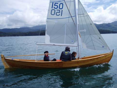 Oselvarklubben Årsberetning 2010 7 SOMMERREGATTA, MILDE Lørdag 12. og søndag 13. juni. På grunn av nordvestlig kuling var det ingen oselvere som seilte lørdag. Kun knarrene blant kjølbåtene seilte.