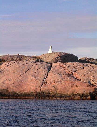 Ved noen fyrstasjoner var det etablert drift basert på elektrisk strøm allerede før krigen.