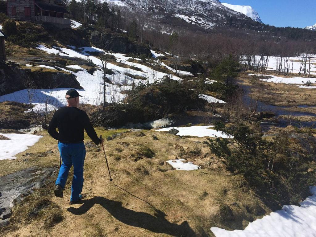 Saksopplysningar På vegner av Sunndalssetra sameige søkjer leiar Sverre Guddal om løyve til å etablere ein permanent bålplass på Sunndalssetra. Føremålet med å ha ein permanent bålplass er, jf.