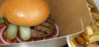 L.A. BURGER endret CHICKEN BURGER endret Brioche delt i to Hvitløkssmør Restaurantsalat BBQ eller burgerdressing Tomatskiver Hamburger (grillet) Cajunkrydder Sylteagurk Båtpoteter (egen eske) 1 stk