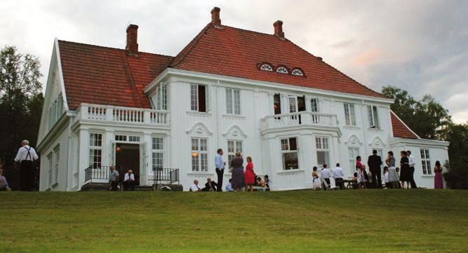 Fylkesmannsgården - det moderne høvdingsetet Den stilfulle og vakre embetsboligen fra 1919 ble ferdig