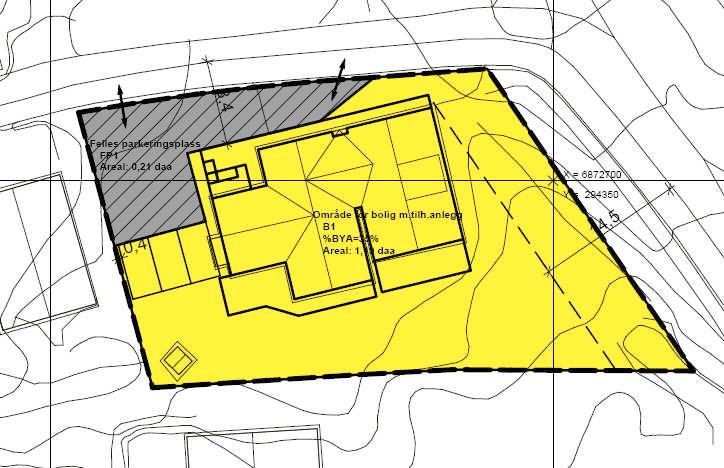 Aust på eigedomen passerar bekken i ein kulvert under bakken. Vågsøy kommune har bygd kulverten som går under vegen, men ikkje forlenga den forbi den tidlegare barnehagen slik situasjonen er i dag.