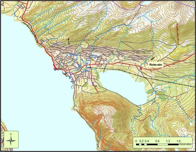 3.0 Området Garden Rotevatn ligg på nordsida av Rotevatnet, eit par kilometer aust for Volda