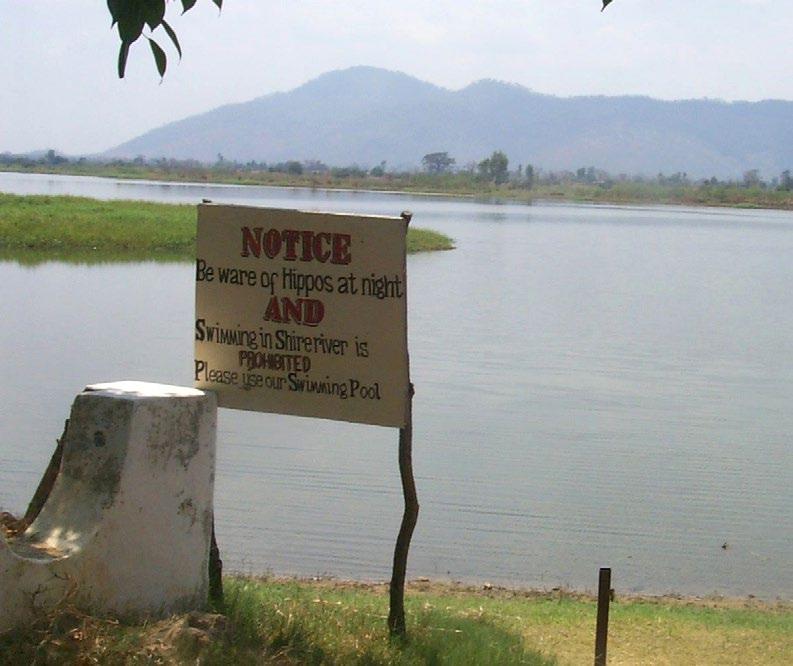 Shire River like oppstrøms for Liwonde Barrage i Malawi. Foto: Ånund Killingtveit Shire River er navnet på elva som renner ut av Malawi-sjøen og mot sør-øst til samløp med Zambezi.