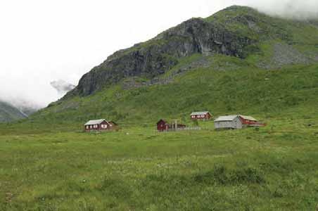 102 Stranda: Sunnylvsbygda: Bjørdalssetra, ein ikkje inngjerda setervoll