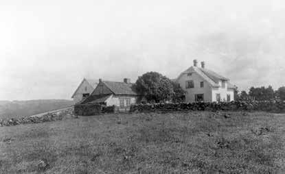 Når Norsk Folkemuseum skulle sette i stand tunet ved den gamle stuebygningen fra Lende på Jæren, var det et naturlig mål å videreføre tradisjonen med bruk av stein, og vise det mangfoldet som preger