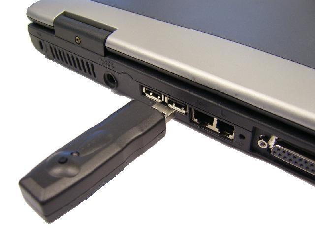 Start Windows (versjon 98 SE eller senere). Kople mottakeren til en USB-port. 2 Bruk USB-skjøteledningen hvis mottakeren blokkerer USB-porten. Ny maskinvare blir registrert.