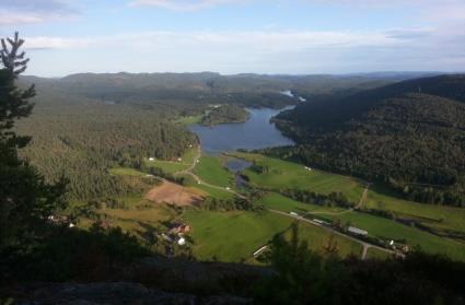 Korsvann i Kroken, 2-poeng Lett kupert gangtur til en flott fiskeplass ved Korsvann i Kroken. Følg fv.