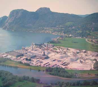 8 Sterk og vakker Zanda er Norges sterkeste takstein, med best testresultater fra NBI. Velger du Zanda får du en takstein som er stabil, sterk og vakker.