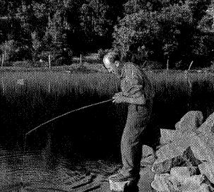 Figur 28. Foto fra Trondheim Turistforenings årbok 59-60, med følgende tekst av Sverre Utset: Fløvatnet ved Laksåvik i Sandstad er en fiskerik idyll, bare noen få meter fra sjøen.