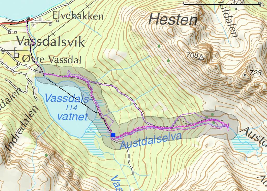 Det planlegges kun ett alternativ, med inntak på kote 380 (Fig. 2), og kraftverk ved kote 125. Størrelsen på nedbørsfeltet oppstrøms inntaket er på ca 1,5 km 2. Restfeltet er på 0,4 km 2.