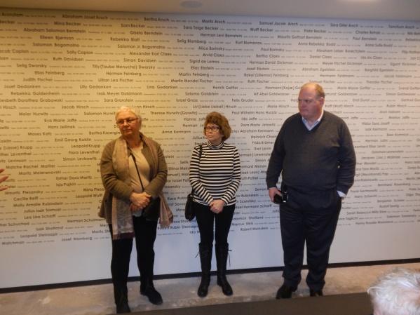 februar Holocaust-senteret på Bygdøy som ledd i månedens program for klubbmøtene.