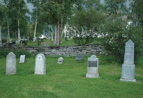 bistand med å velge ut hvilke gravminner som skulle tas vare på. Det er nemlig viktig at det er gravminnet i seg sjøl som bestemmer dette, og ikke navnet på gravminnet.