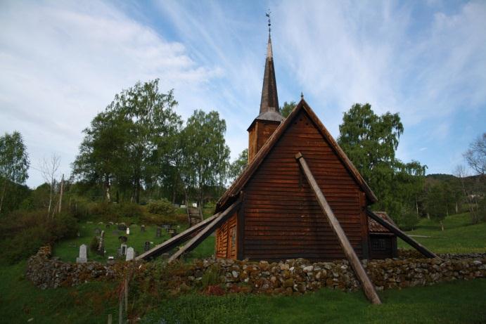 Stavkyrkja og kyrkjegarden frå høgmellomalderen (ID 85333) er utvilsamt dei mest kjente kulturminna i Rødven. Kyrkja er truleg frå ca.