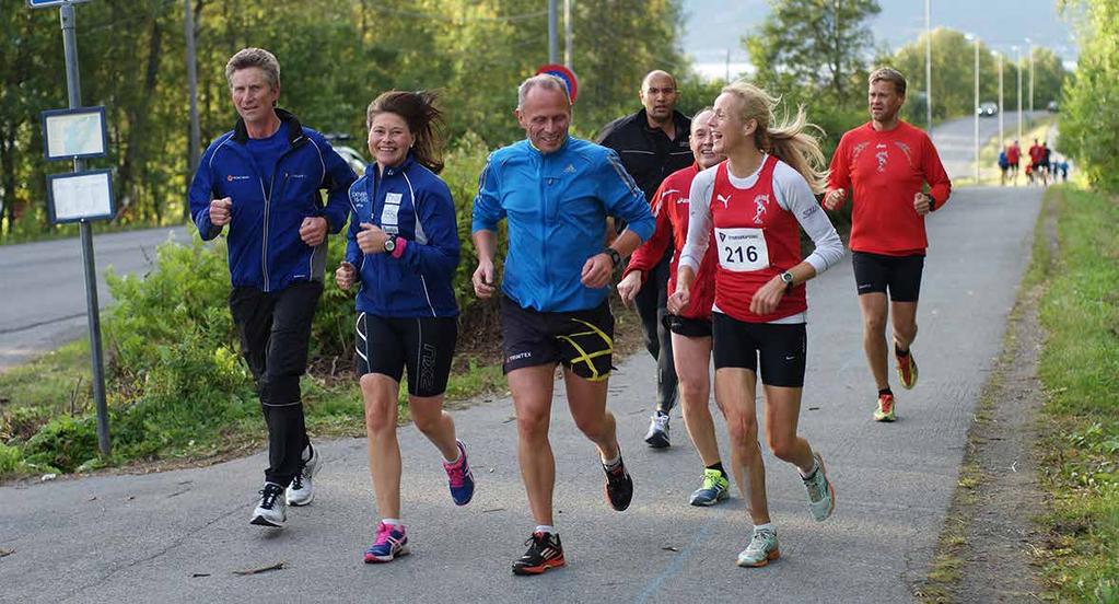 TROMSØKARUSELLEN 2017 Tromsøkarusellen 2017 er et bidrag til bedre folkehelse. 18 løp inngår i karusellen. Gå, jogge eller løpe? Velg selv! Benytt Tromsøkarusellen til å komme i form.