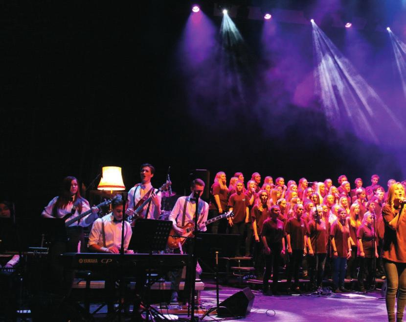 Tirsdag 4. november var den store dagen for ungdommer og voksne i Nanset Ten Sing. Da gikk høstens store konsert av stabelen i Bølgen.