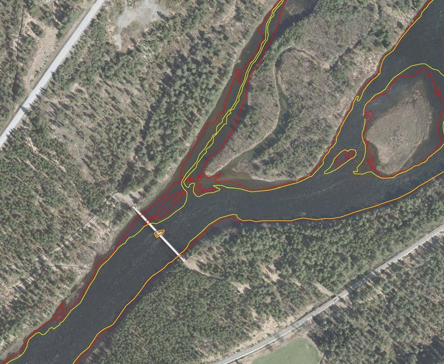 Bilde 15. Manipulert bilde nedstrøms Tolga bru ved vannføring 5 m 3 /s. Bilde 16. Vannkantlinjer fra området ved Erlien bru.