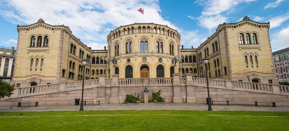 2. Overordnede føringer 2.1 Stortingsmeldinger De siste årene er det lagt frem flere stortingsmeldinger med føringer for hvordan den offentlige helsetjenesten skal utvikles.