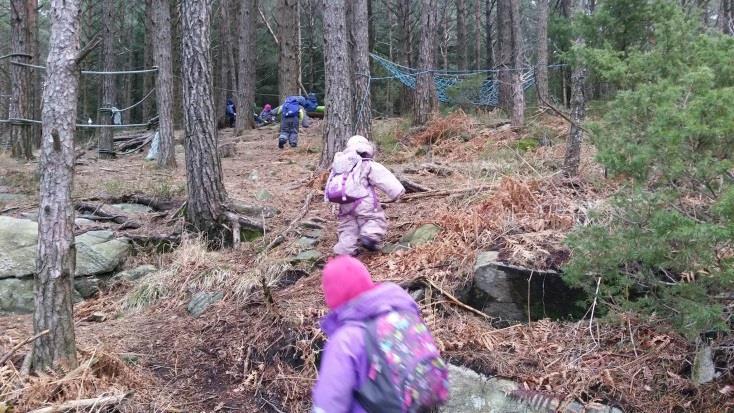 4.2 Fjellheim friluftsbarnehage barnehage Fjellheim FUS friluftsbarnehage held til i utradisjonelle