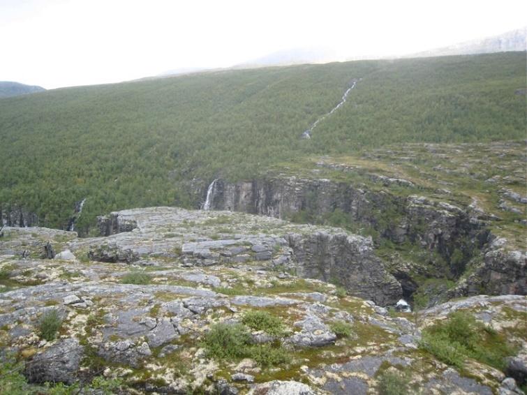 Naturtypekartlegging langs vassdrag i Nord-Norge Praktiske utfordringer Det er betydelig kunnskapsmangel om relevante arter og deres økologi!