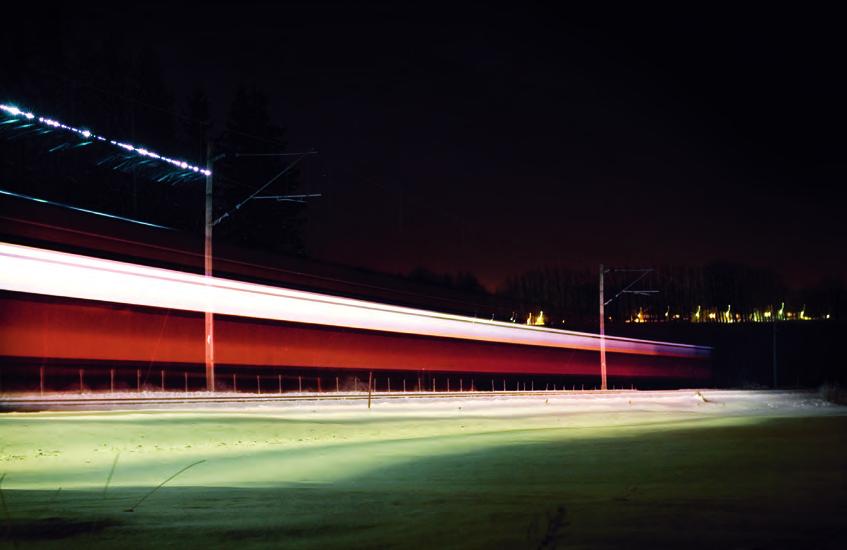 FOTO: TOR FAGERHEIM/JERNBANEVERKET (CTC) og trafikkstyringssentraler i Norge. som tillater feilsituasjoner uten at togene må stoppe. I tillegg foreslås videre utvikling av internett i tog.